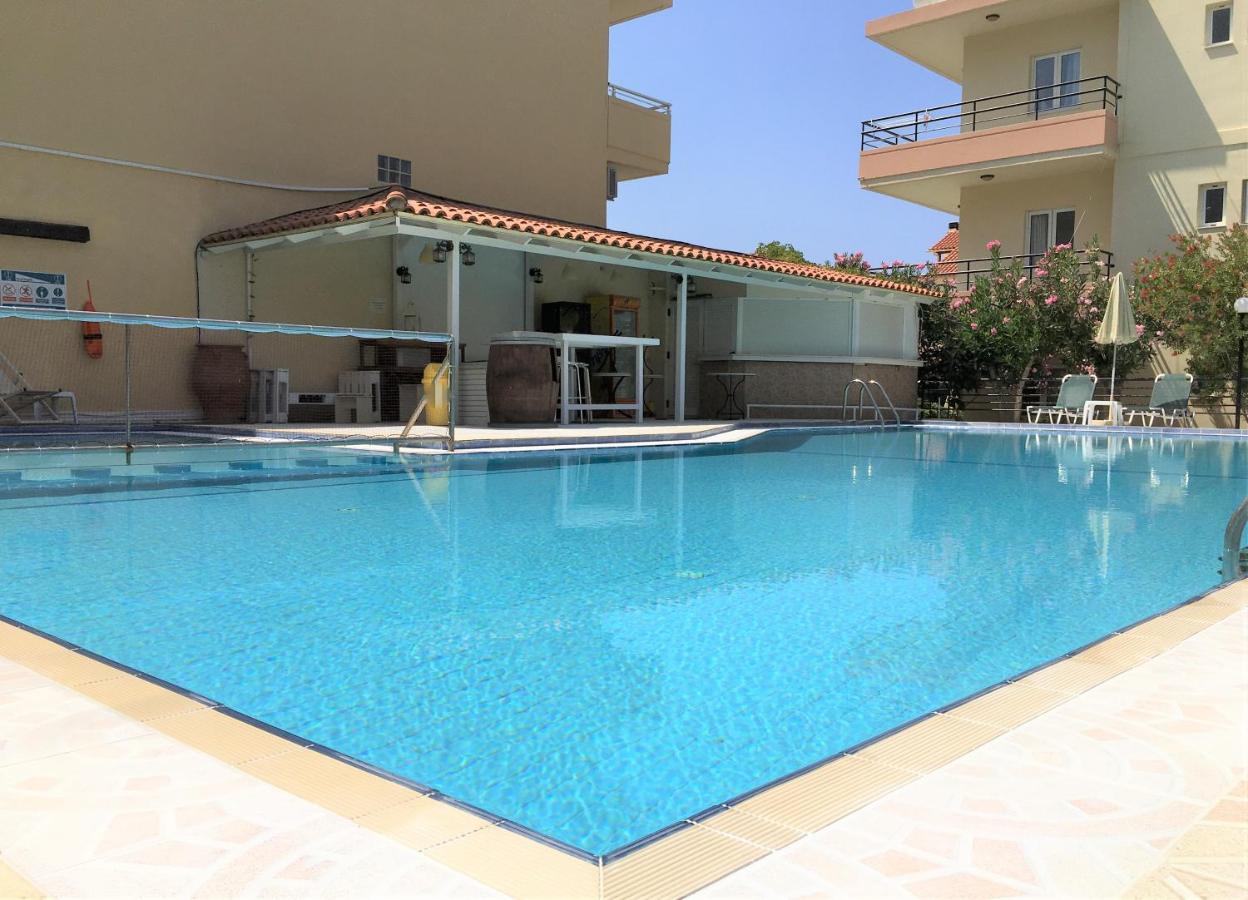 Agia Marina Evdokia Αpartments & Dimitra Village מראה חיצוני תמונה