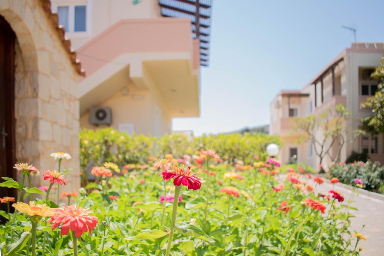 Agia Marina Evdokia Αpartments & Dimitra Village מראה חיצוני תמונה