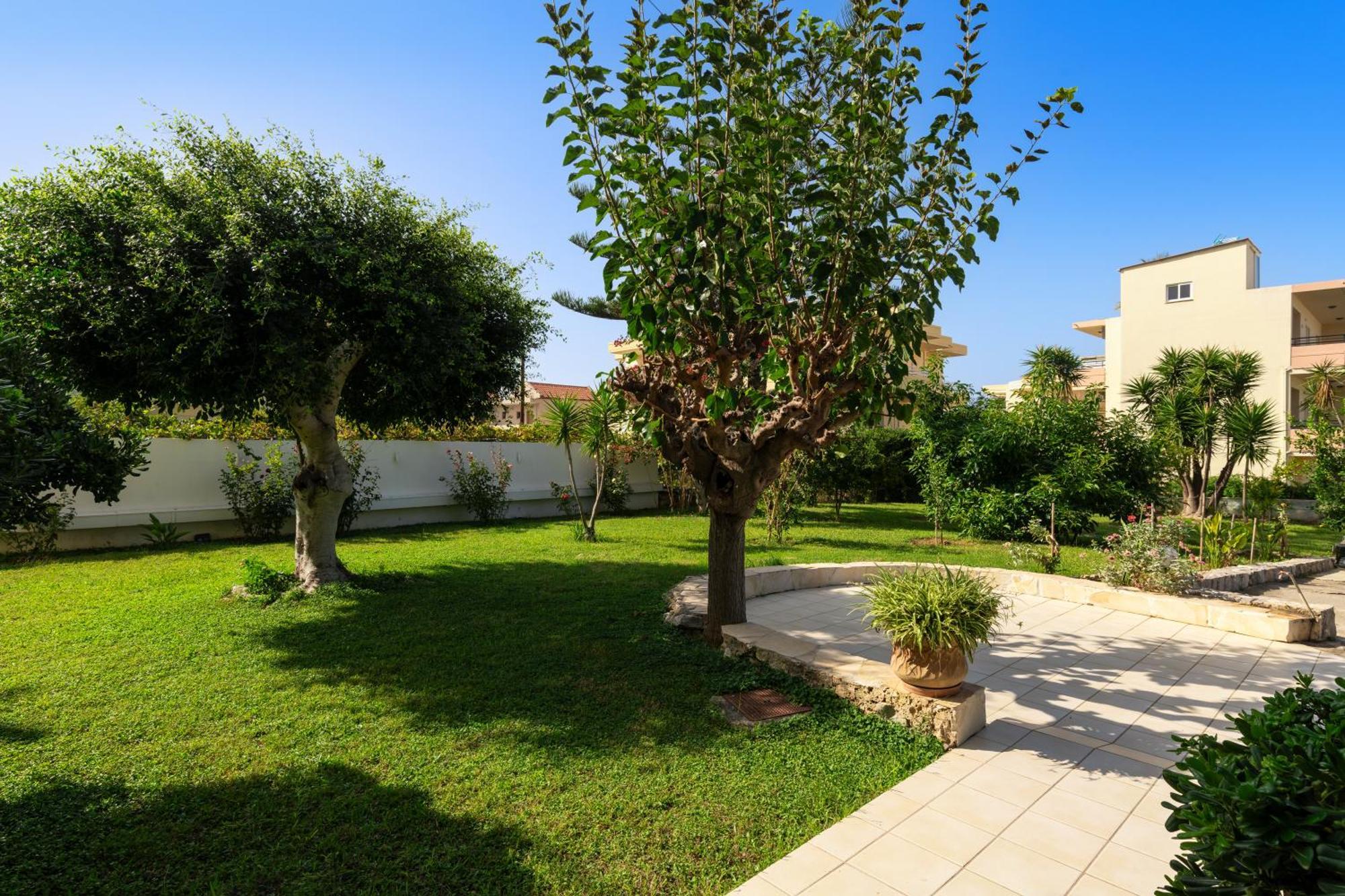 Agia Marina Evdokia Αpartments & Dimitra Village מראה חיצוני תמונה