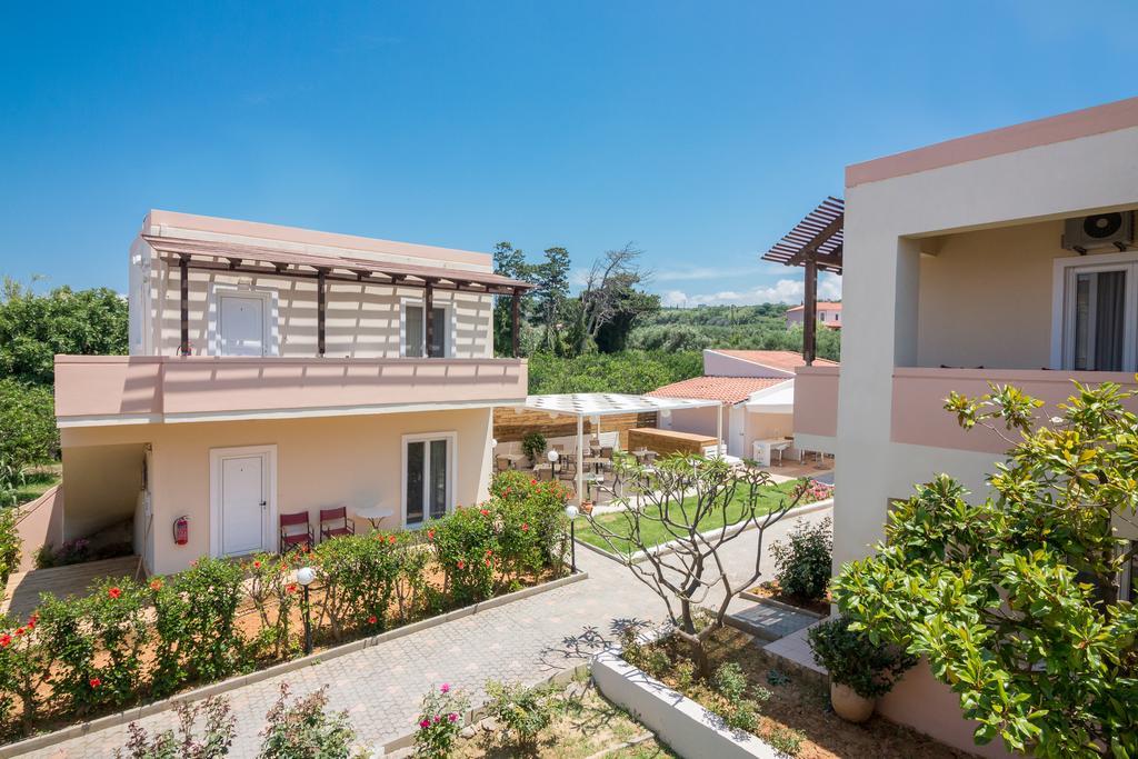 Agia Marina Evdokia Αpartments & Dimitra Village מראה חיצוני תמונה